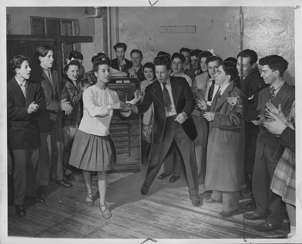 Cutting a Rug Evidence(s) of Social Dance in Brooklyn Brooklyn